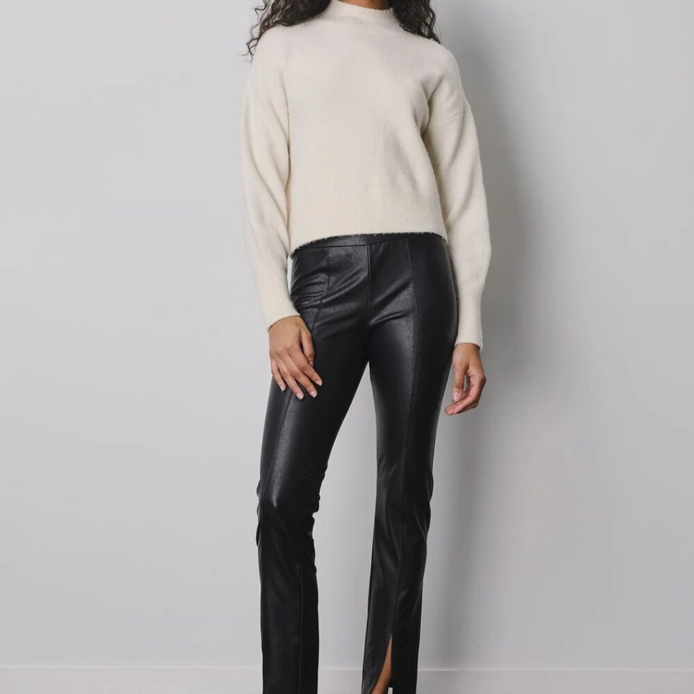 Avenue Montaigne - MAX Pleather Black Sz6